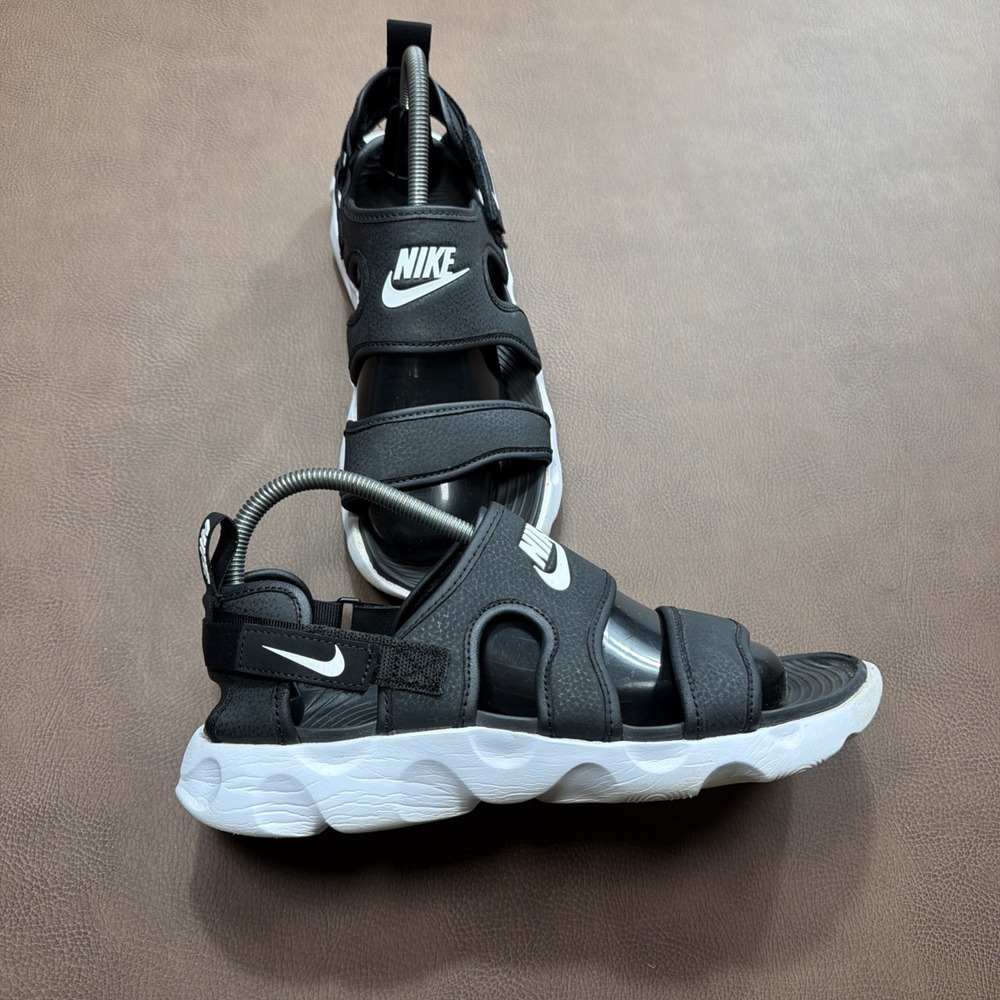 Nike Owaysis Women's Strap Sandals Shoes Size 9 Black White Beach Travel Hike
